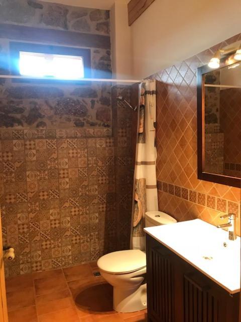 Apartamentos El Jardin Del Poeta Guijo de Granadilla الغرفة الصورة