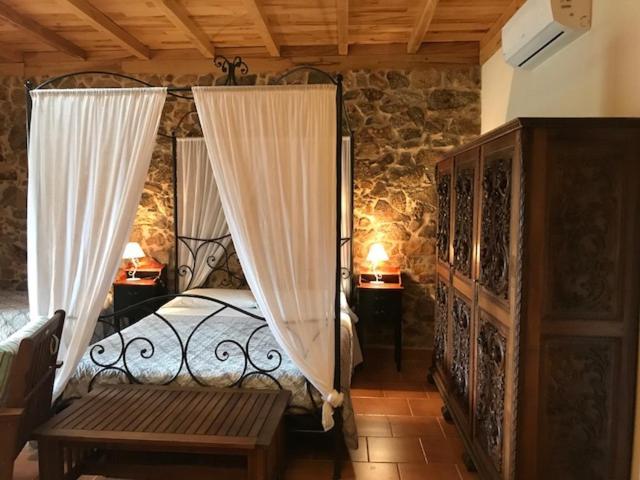 Apartamentos El Jardin Del Poeta Guijo de Granadilla الغرفة الصورة