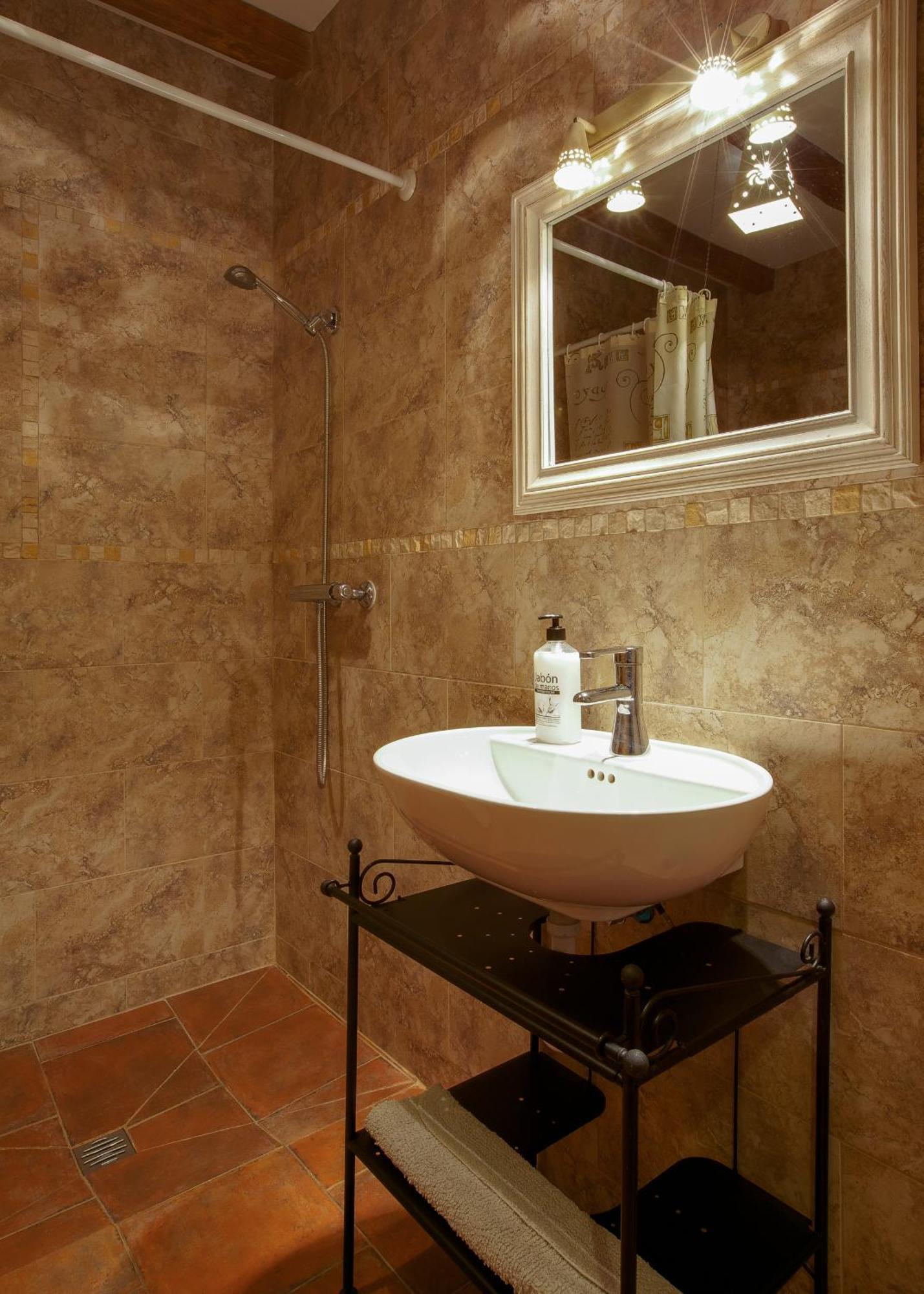 Apartamentos El Jardin Del Poeta Guijo de Granadilla الغرفة الصورة