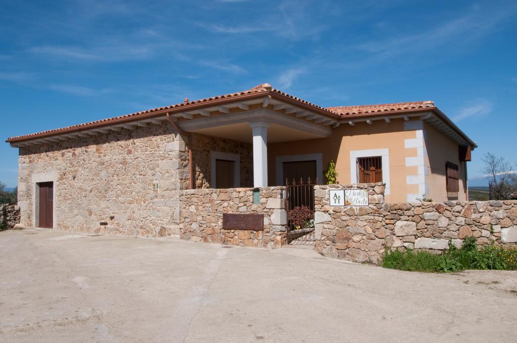 Apartamentos El Jardin Del Poeta Guijo de Granadilla المظهر الخارجي الصورة