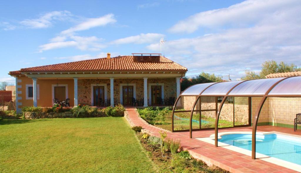 Apartamentos El Jardin Del Poeta Guijo de Granadilla المظهر الخارجي الصورة
