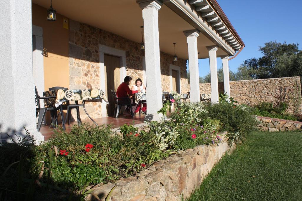 Apartamentos El Jardin Del Poeta Guijo de Granadilla الغرفة الصورة
