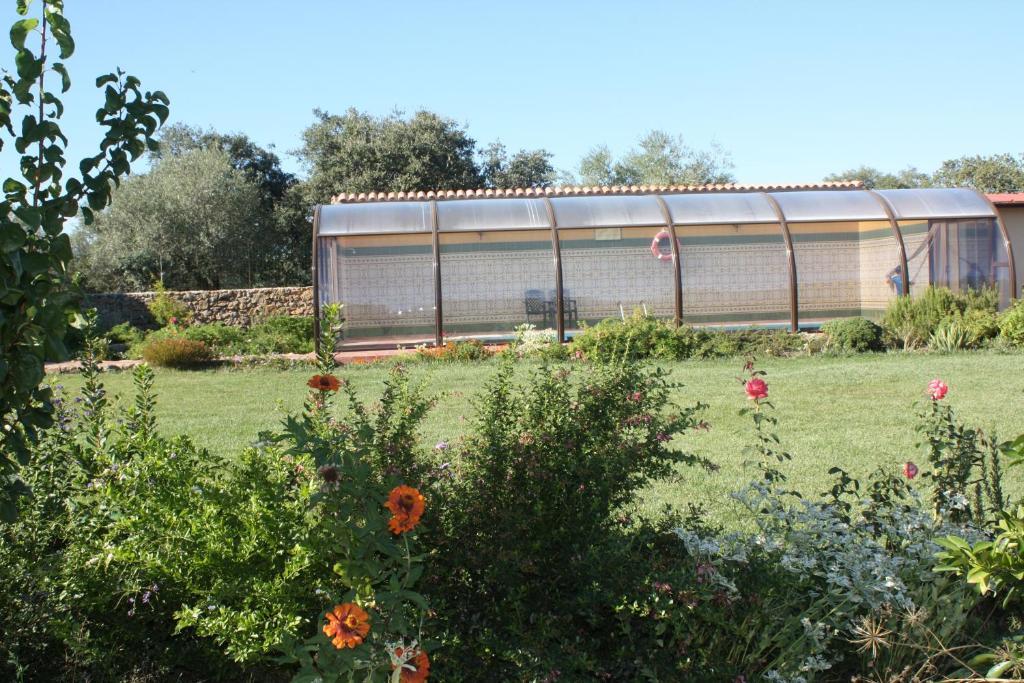 Apartamentos El Jardin Del Poeta Guijo de Granadilla المظهر الخارجي الصورة